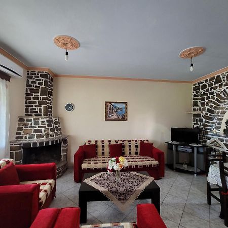 Petrefi Apartments Ksamil Buitenkant foto