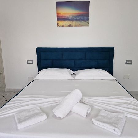 Petrefi Apartments Ksamil Buitenkant foto
