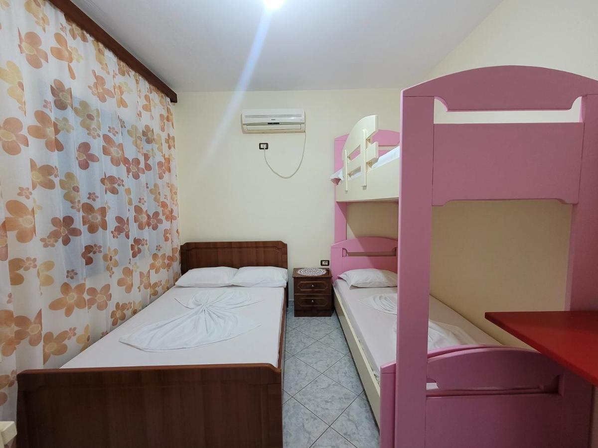 Petrefi Apartments Ksamil Buitenkant foto
