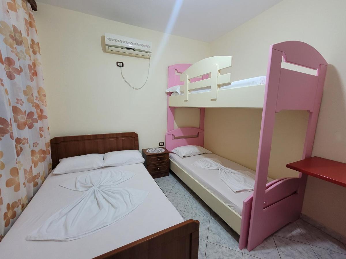 Petrefi Apartments Ksamil Buitenkant foto