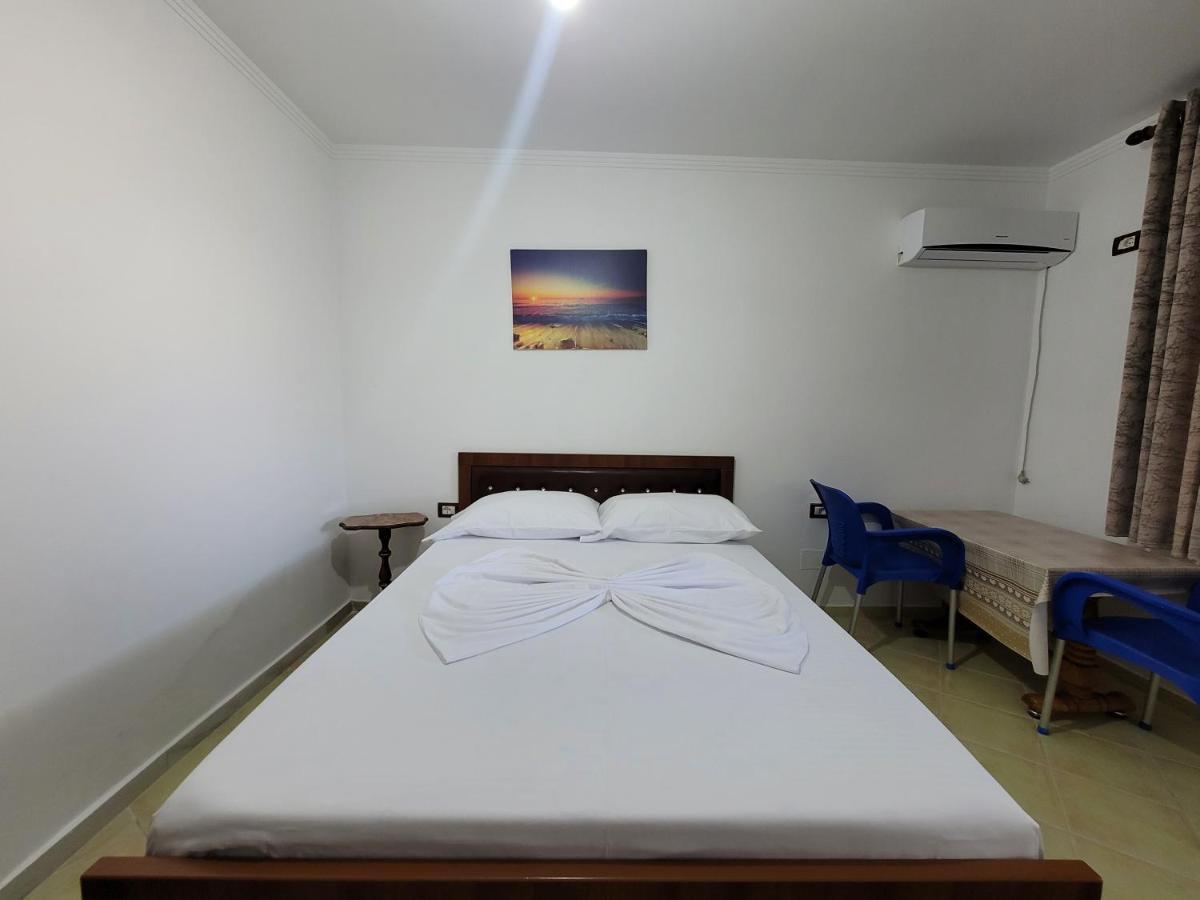 Petrefi Apartments Ksamil Buitenkant foto