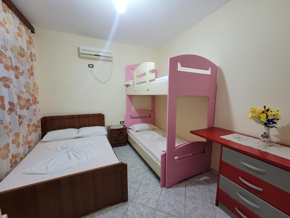 Petrefi Apartments Ksamil Buitenkant foto