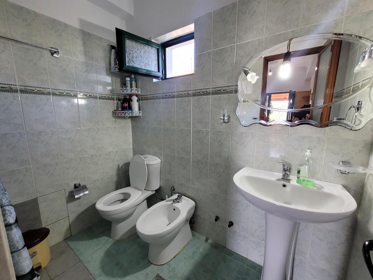 Petrefi Apartments Ksamil Buitenkant foto