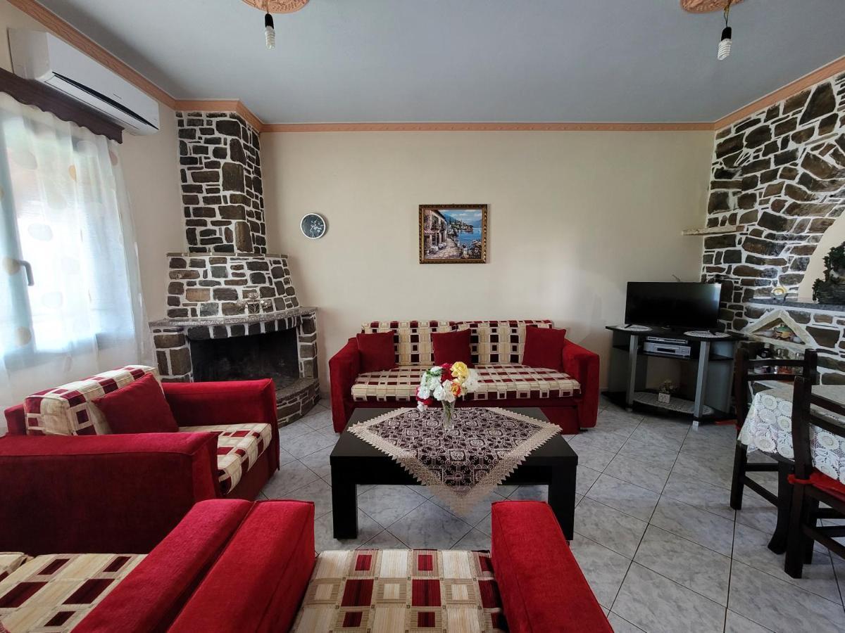 Petrefi Apartments Ksamil Buitenkant foto