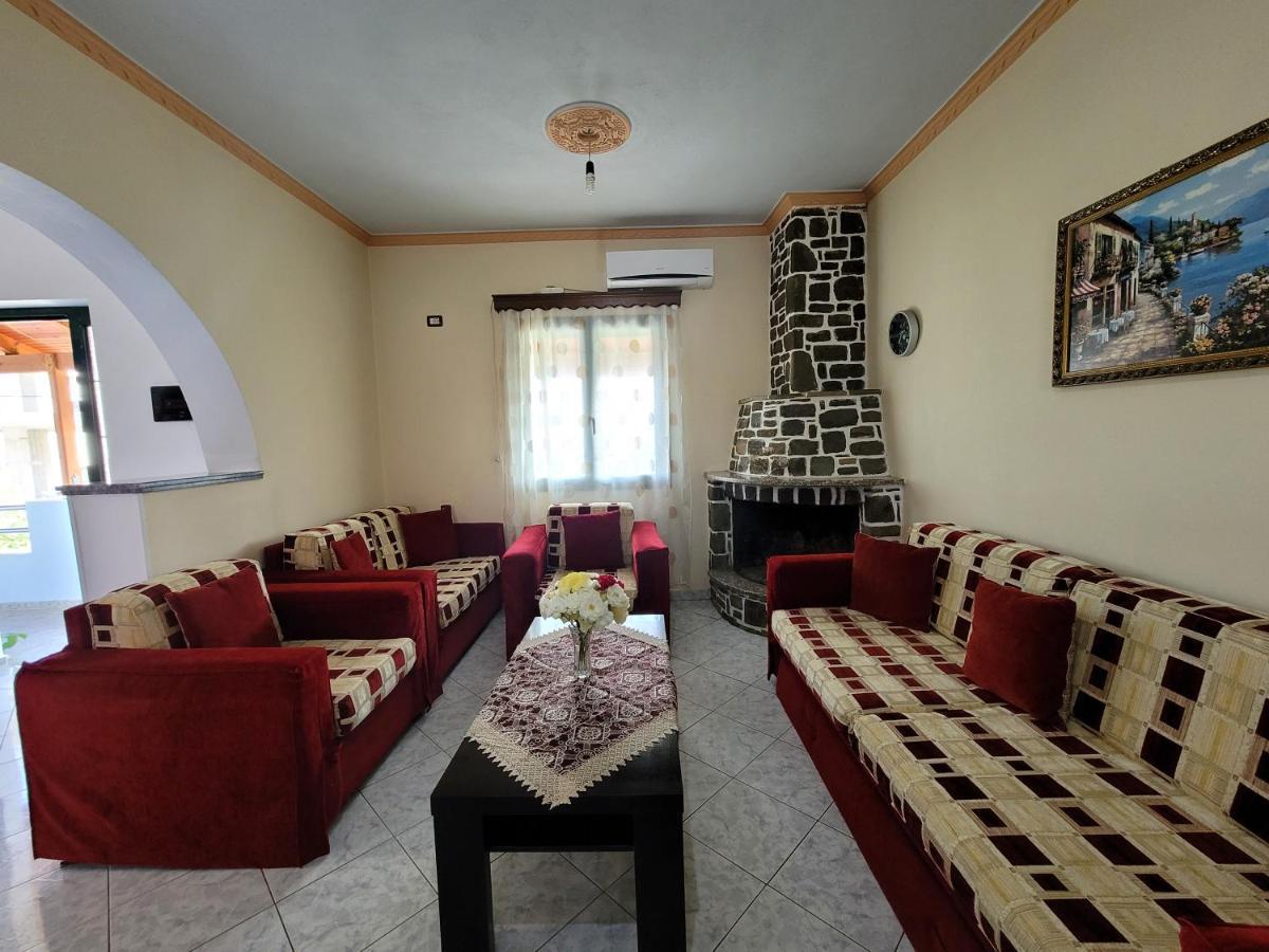 Petrefi Apartments Ksamil Buitenkant foto