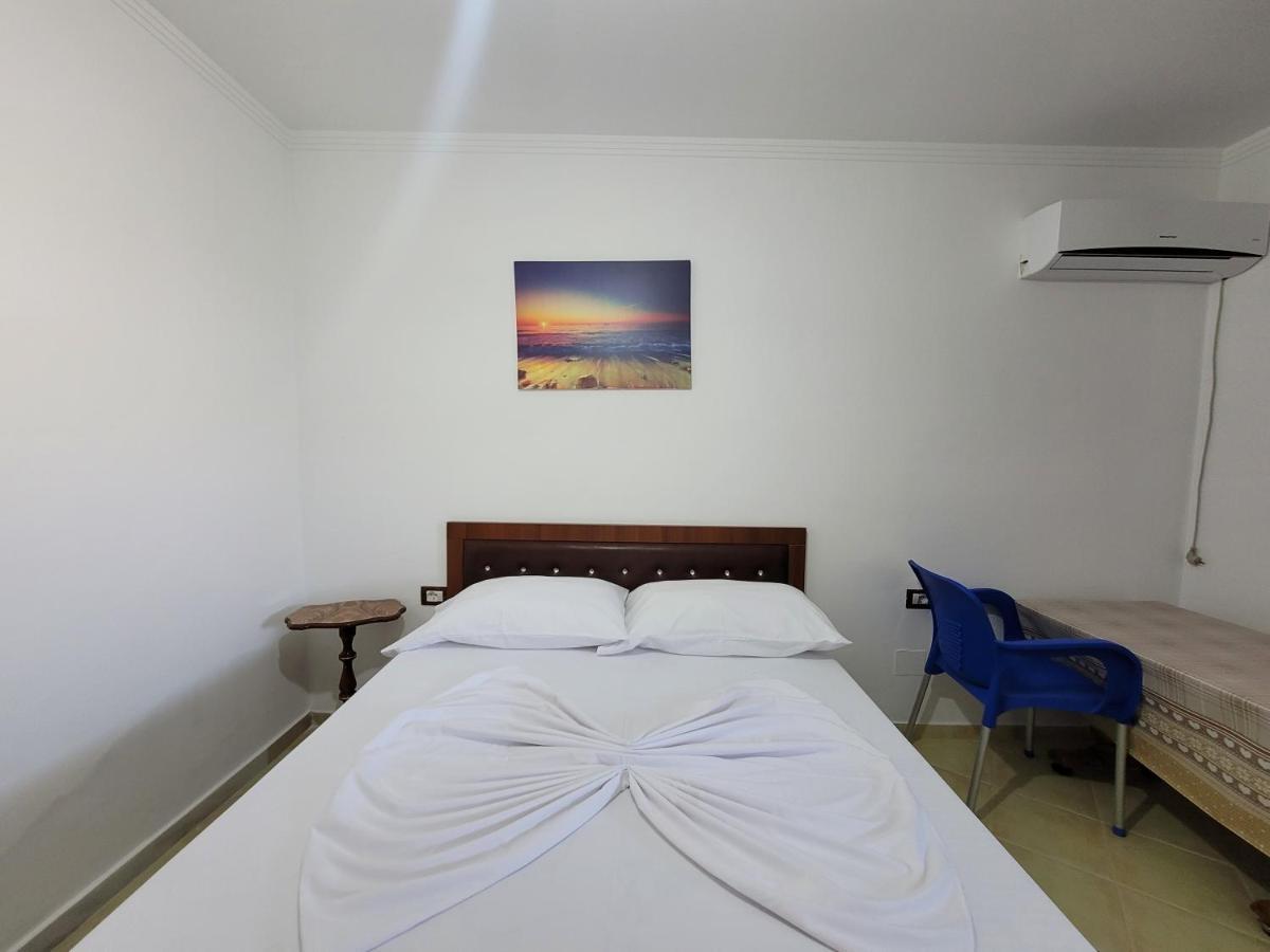 Petrefi Apartments Ksamil Buitenkant foto