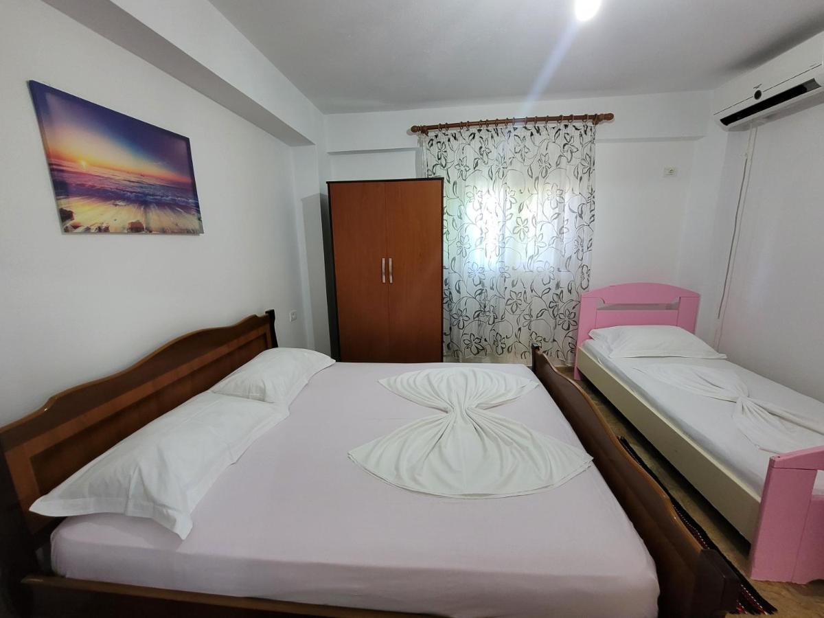 Petrefi Apartments Ksamil Buitenkant foto