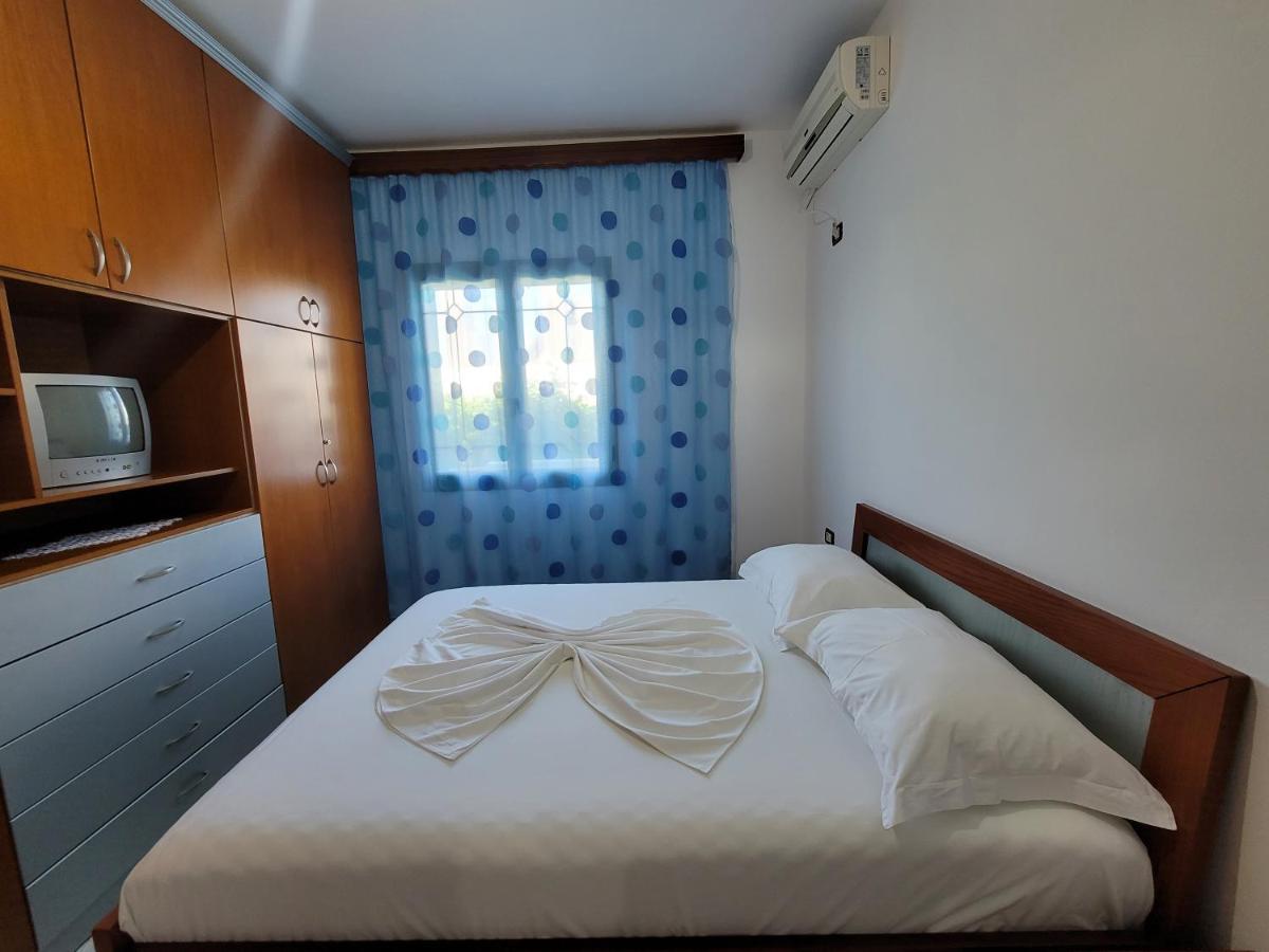 Petrefi Apartments Ksamil Buitenkant foto