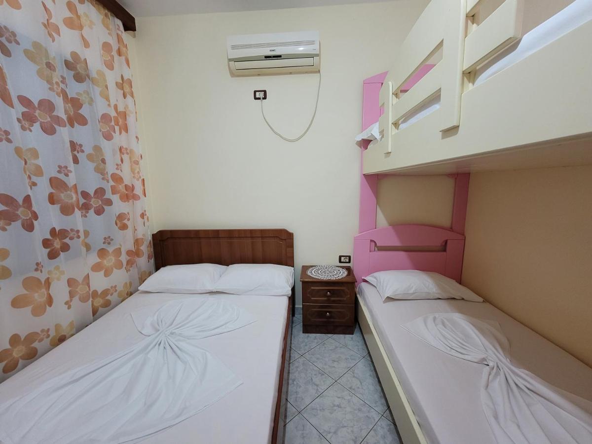 Petrefi Apartments Ksamil Buitenkant foto