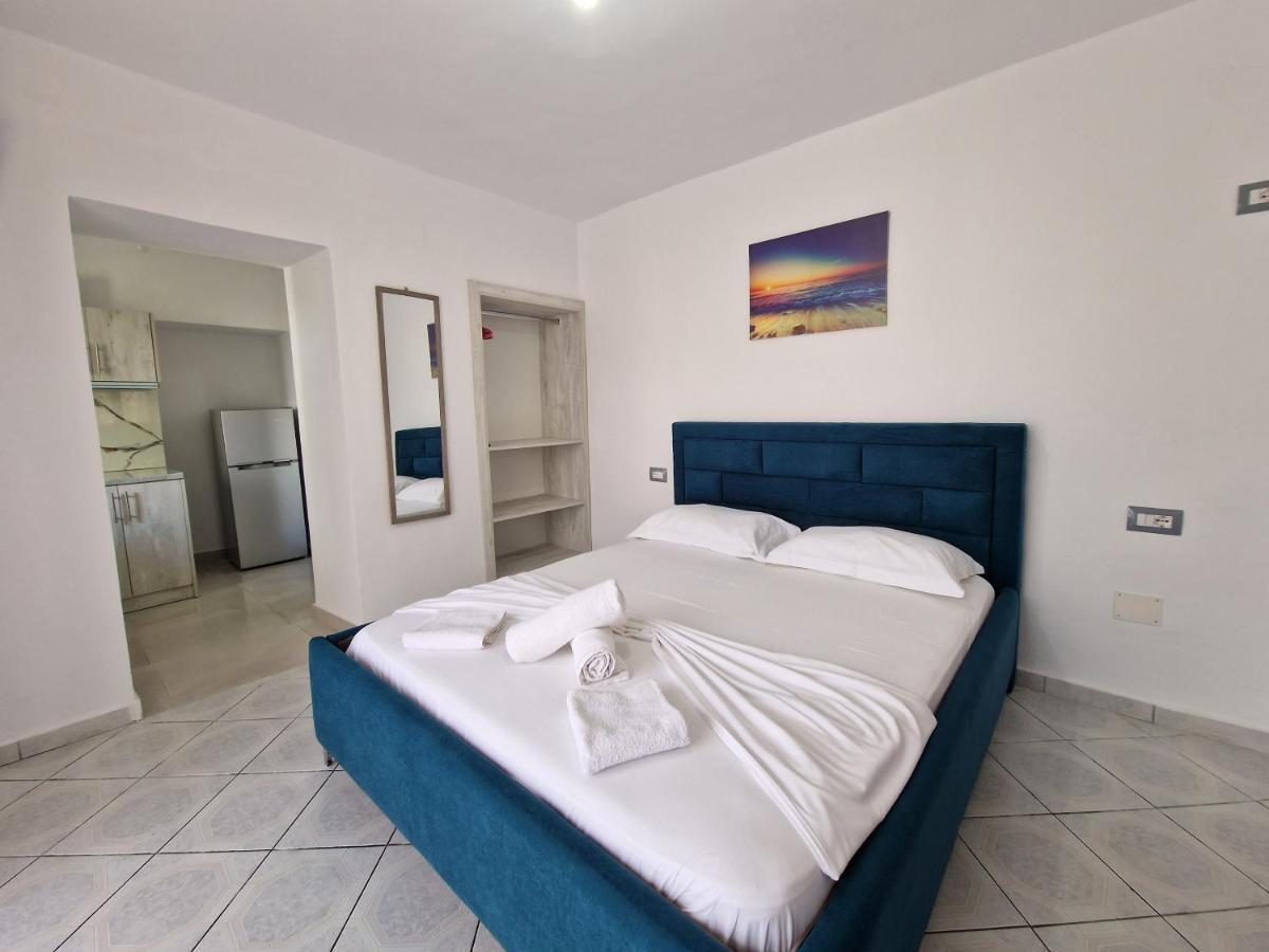 Petrefi Apartments Ksamil Buitenkant foto