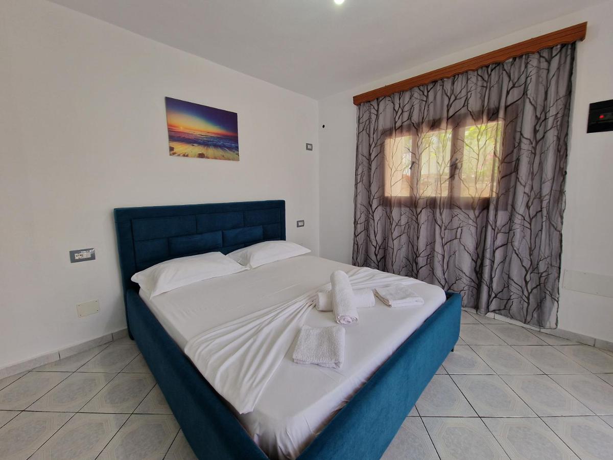 Petrefi Apartments Ksamil Buitenkant foto