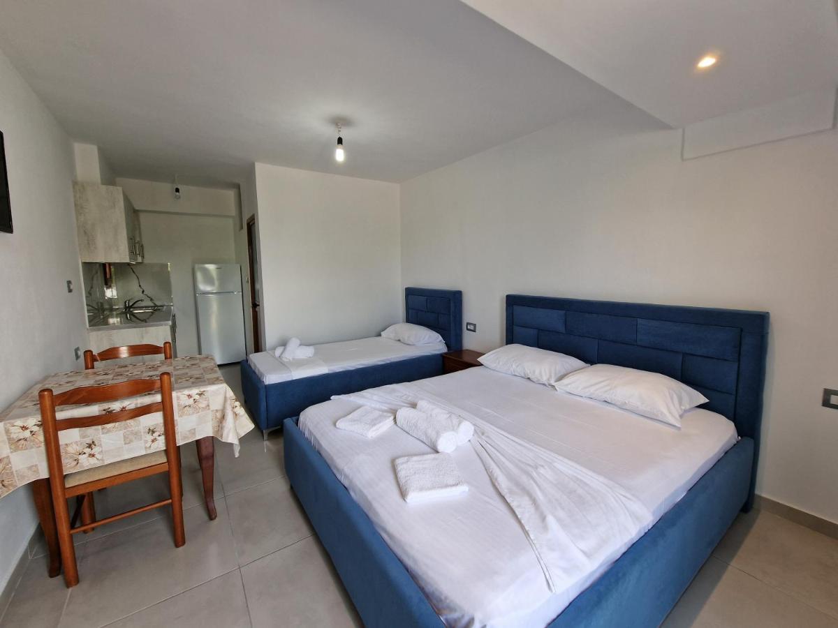 Petrefi Apartments Ksamil Buitenkant foto