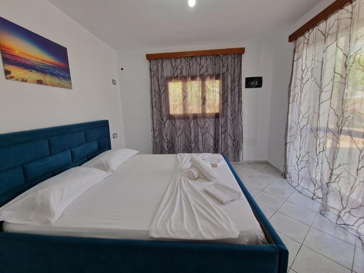 Petrefi Apartments Ksamil Buitenkant foto